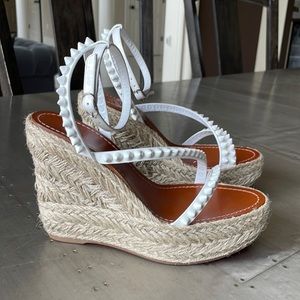 Christian Louboutin mafaldina Zeppa wedge espadrille sandal white spike sz 40